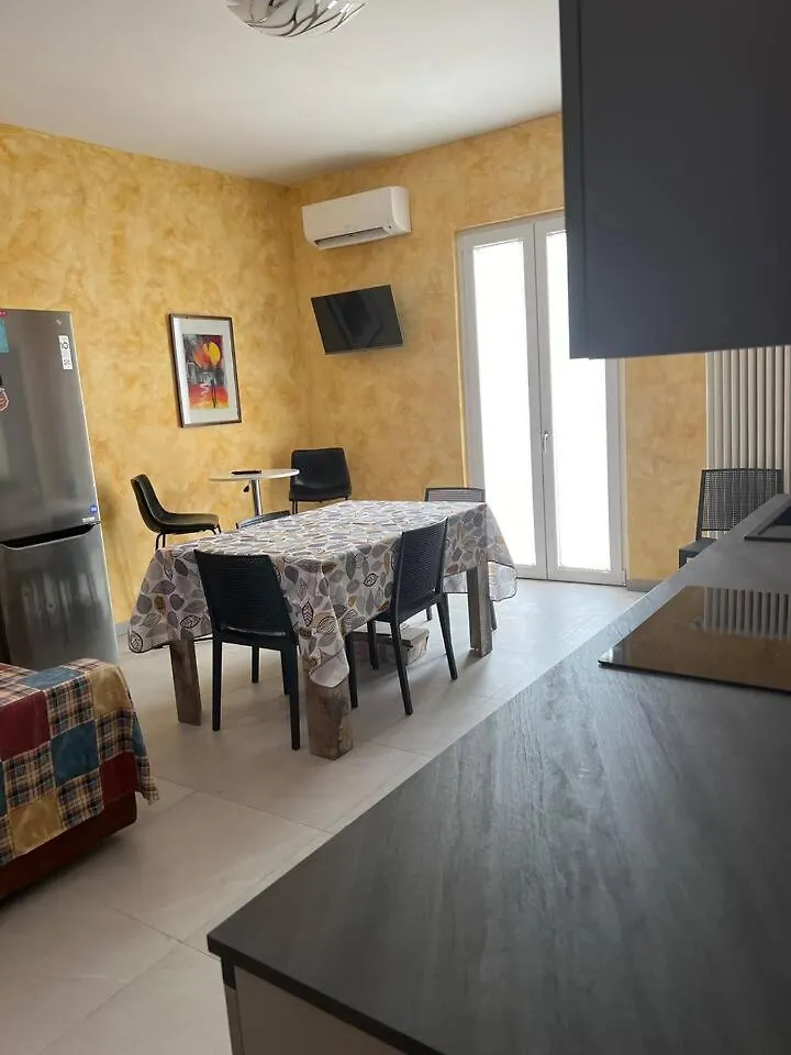 Casa Caselle Appartament Indipende 100Mq 2 Stanze 2 Bagni E Cucina